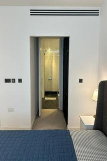 1 bedroom flat to rent, 6 Wood Crescent, London W12