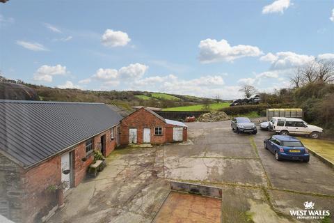 4 bedroom property with land for sale, Glogue, Pembrokeshire