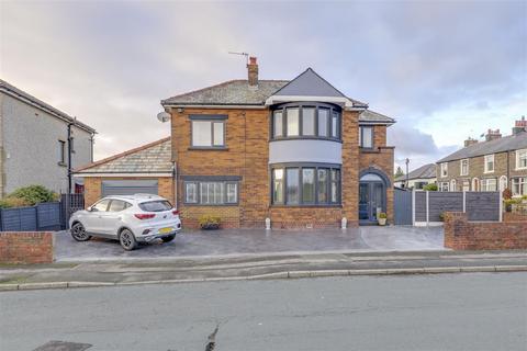 5 bedroom detached house for sale, St. Peters Avenue, Haslingden, Rossendale