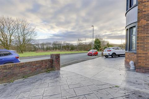 5 bedroom detached house for sale, St. Peters Avenue, Haslingden, Rossendale