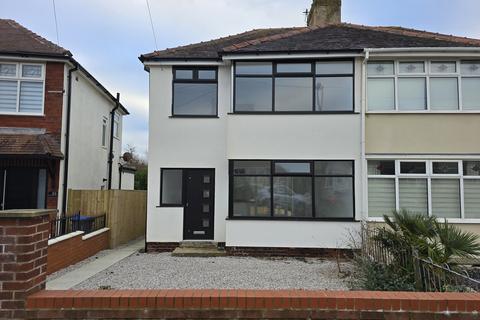 3 bedroom semi-detached house to rent, Buckley Crescent, Thornton-Cleveleys FY5