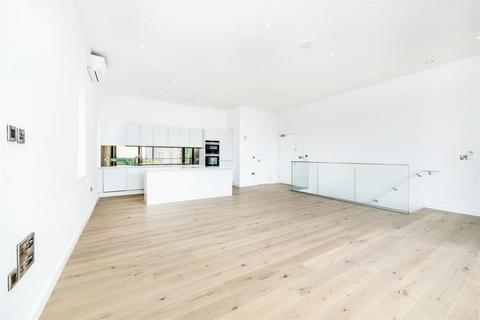 3 bedroom flat to rent, Bronze Building, 18 Buckhold Road, London