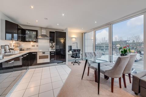 1 bedroom flat for sale, Adriatic Apartments, 20 Western Gateway, London