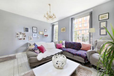 3 bedroom flat for sale, White House, Vicarage Crescent, London