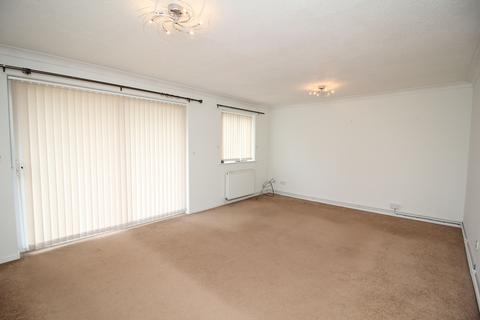 2 bedroom flat to rent, Princess Margaret Avenue, Margate