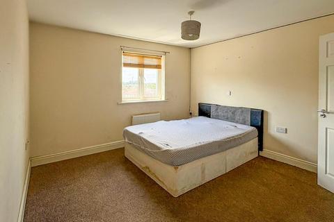 73 Balfour Close, Northampton, NN2 6LL