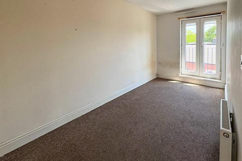 73 Balfour Close, Northampton, NN2 6LL