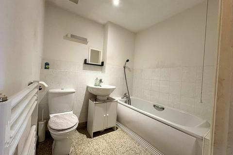 73 Balfour Close, Northampton, NN2 6LL
