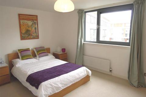 2 bedroom flat to rent, Sandport Way, Edinburgh, EH6