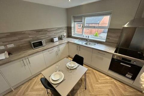 2 bedroom flat to rent, Gregory Boulevard, Nottingham, Nottinghamshire, NG7