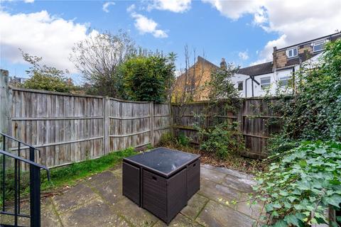 2 bedroom maisonette to rent, London SW6