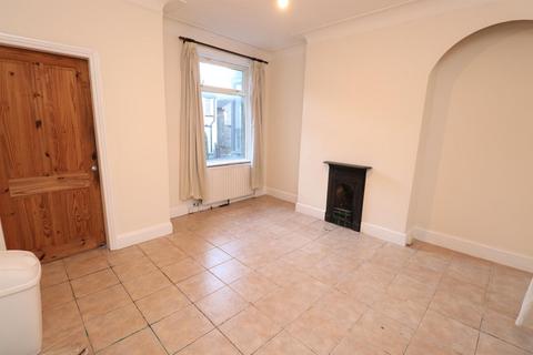 3 bedroom house to rent, Bradford Road, Stanningley, Pudsey, West Yorkshire, UK, LS28