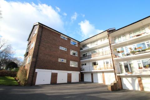 2 bedroom flat to rent, Valley Court, Leeds, West Yorkshire, UK, LS17