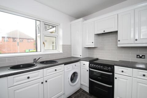 2 bedroom flat to rent, Valley Court, Leeds, West Yorkshire, UK, LS17