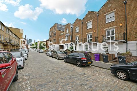 5 bedroom terraced house to rent, Ferry Street, London E14