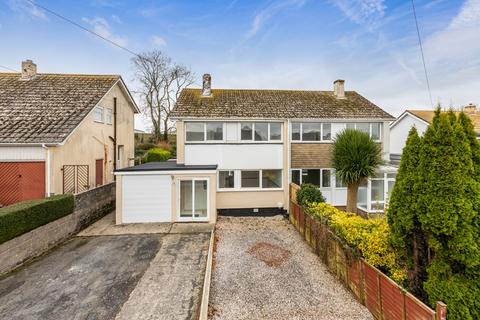 3 bedroom semi-detached house to rent, Davies Avenue, Paignton TQ4