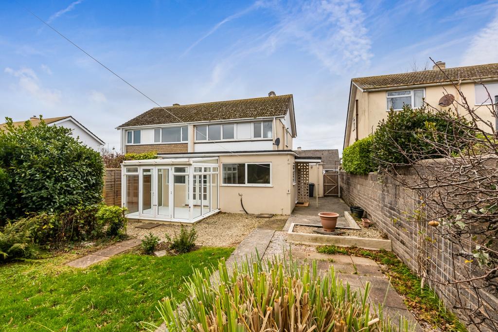 A05 - 29 Davies Avenue Paignton - 241210