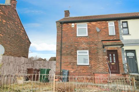 3 bedroom semi-detached house to rent, Buttershaw Drive, Bradford BD6