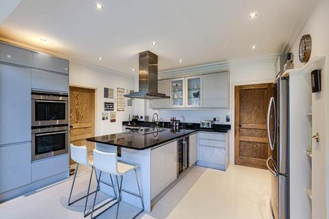 6 bedroom detached house for sale, Arkwright Road, Sanderstead, Surrey, CR2 0LN