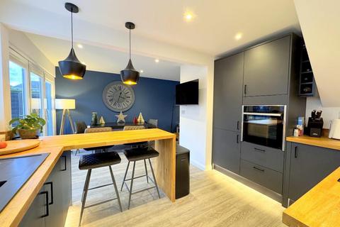9 Winterslow Road, Trowbridge, BA14 0LX