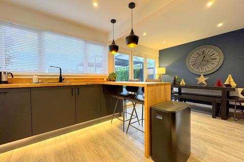 9 Winterslow Road, Trowbridge, BA14 0LX