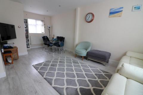 4 bedroom end of terrace house for sale, Luton LU4