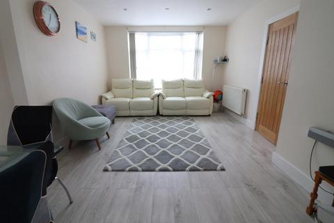 4 bedroom end of terrace house for sale, Luton LU4