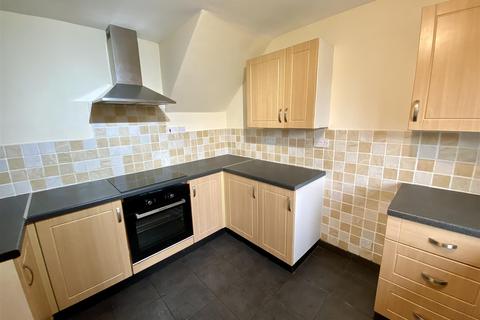 3 bedroom terraced house to rent, Longpark Way, St. Austell, PL25