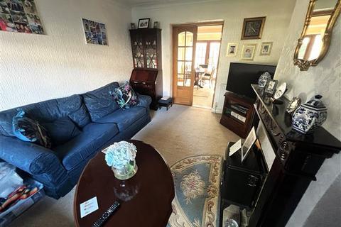 4 bedroom end of terrace house for sale, Medina Road, Portsmouth PO6