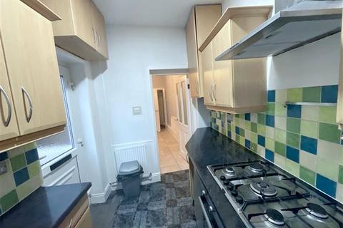 3 bedroom end of terrace house for sale, Main Road, Renishaw, Sheffield, S21 3UT