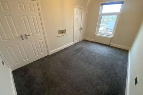 3 bedroom terraced house to rent, High Hope Street, Crook