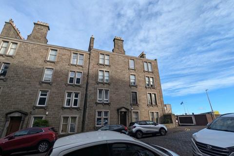 2 bedroom flat to rent, 9 3/1 Forest Park Road, ,