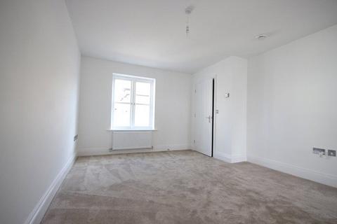 2 bedroom terraced house to rent, Hereward Place, Stamford