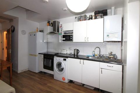 2 bedroom flat to rent, London N7