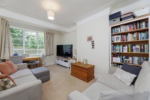 2 bedroom apartment for sale, Woodside, London SW19