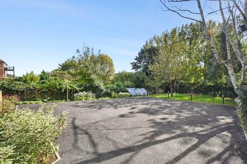 2 bedroom apartment for sale, West Wycombe Road, Buckinghamshire HP12