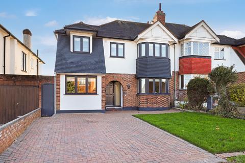 undefined, Farm Way, Essex IG9