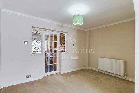 2 bedroom terraced house to rent, Parkside Avenue, Kent DA7