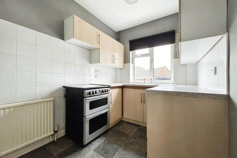 3 bedroom semi-detached house to rent, Lodge Lane, Sheffield S26