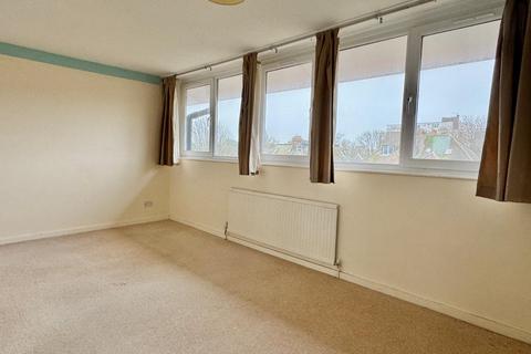 3 bedroom apartment for sale, Grimston Gardens, Kent CT20