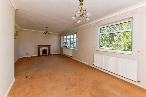 3 bedroom bungalow for sale, Chestnut Close, Grimsby DN37