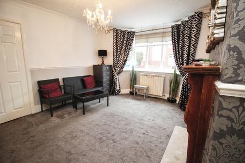 3 bedroom semi-detached house to rent, Chapman Street, Greater Manchester M18