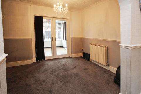 3 bedroom semi-detached house to rent, Chapman Street, Greater Manchester M18