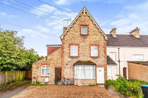 5 bedroom detached house to rent, South Road, Egham TW20