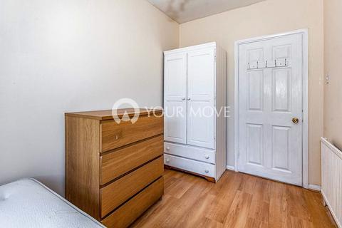 1 bedroom flat to rent, St. Judes Road, Egham TW20