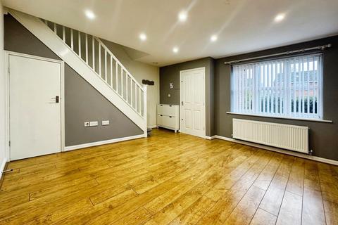 3 bedroom end of terrace house to rent, Dock Street, Cheshire WA8