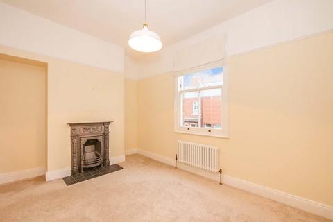 2 bedroom terraced house to rent, Albemarle Road, York YO23