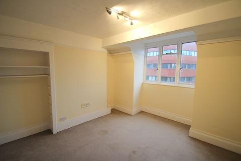 3 bedroom apartment to rent, Station Road, Harrow