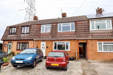 3 bedroom terraced house for sale, Bishops Mead, Cleeve