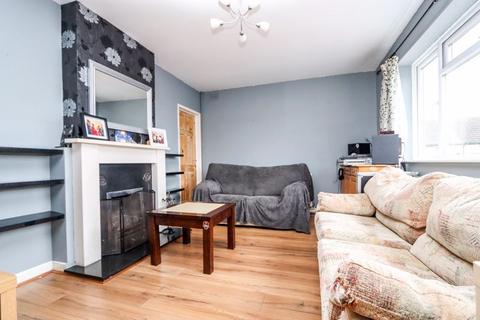 3 bedroom terraced house for sale, Bishops Mead, Cleeve